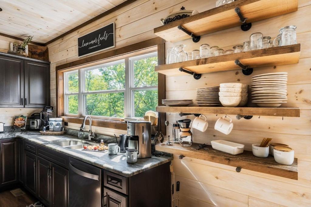 Nordic Mountain Modern Lodge - Family Friendly Luxury Cabin In Walden'S Ridge เซอเวียร์วีล ภายนอก รูปภาพ