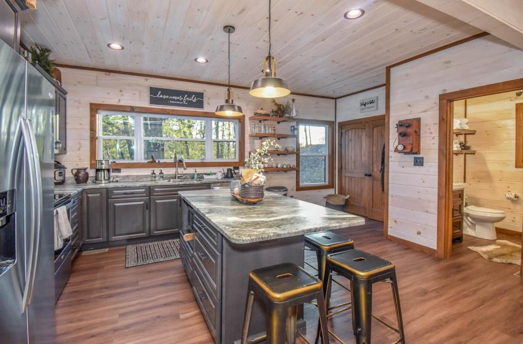 Nordic Mountain Modern Lodge - Family Friendly Luxury Cabin In Walden'S Ridge เซอเวียร์วีล ภายนอก รูปภาพ